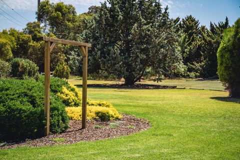 Mick O\'Sheas - Newcastle Accommodation 34