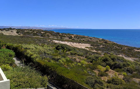 Ochre Point Beach House On Moana Seafront - Newcastle Accommodation 6