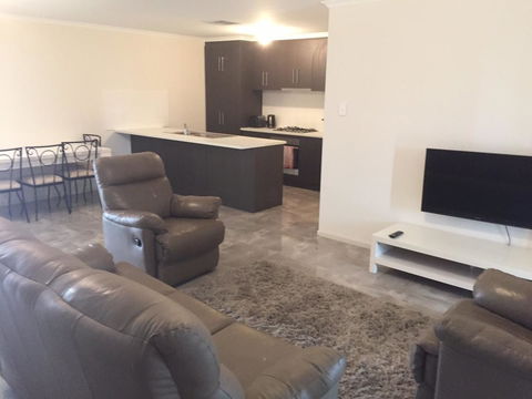 City Centre Motel Hotel - New Castle Tourism 40