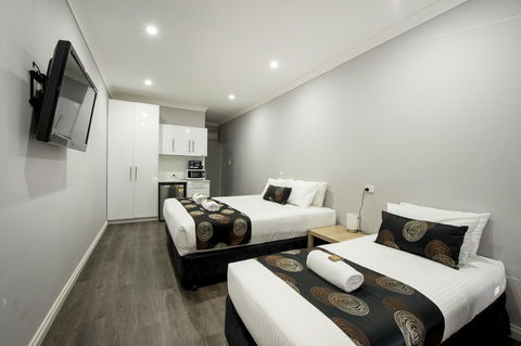 City Centre Motel Hotel - New Castle Tourism 18