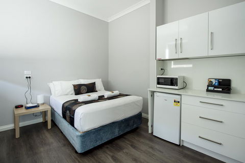 City Centre Motel Hotel - New Castle Tourism 16