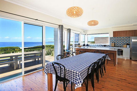 Culburra Beachhouse - Newcastle Accommodation 6