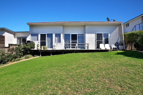 Culburra Beachhouse - Newcastle Accommodation 11