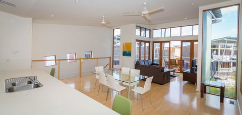 South Shores Yellowfin Villa 96 - South Shores Normanville - Newcastle Accommodation 10