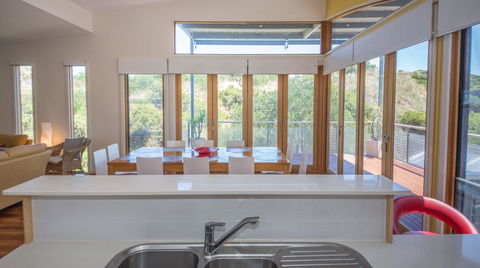 South Shores Villa 31 - South Shores Normanville - Newcastle Accommodation 8
