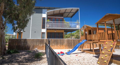 South Shores Villa 31 - South Shores Normanville - Newcastle Accommodation 1