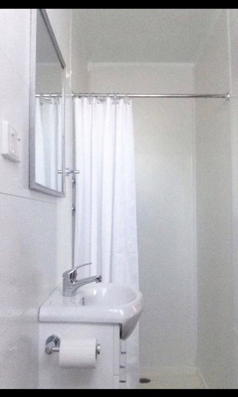 Murray Bridge Riverview Cabin - Newcastle Accommodation 11