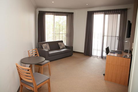 Mawson Lakes Hotel - New Castle Tourism 38