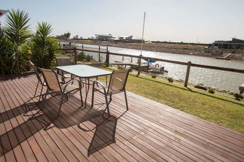 Waterfront On Jefferson, At Wellington Marina, SA - Newcastle Accommodation 0