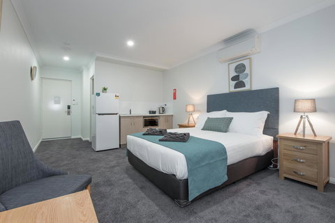 Jurien Bay Motel Apartments - Newcastle Accommodation 9