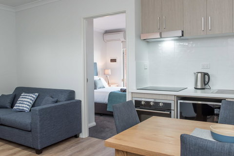 Jurien Bay Motel Apartments - Newcastle Accommodation 13