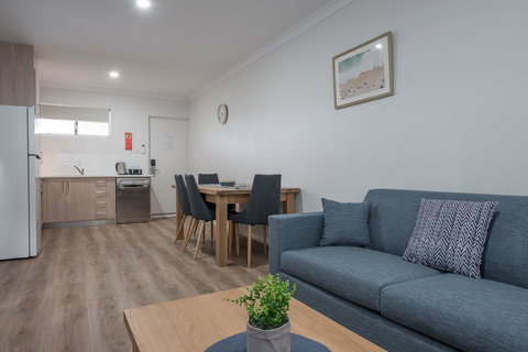 Jurien Bay Motel Apartments - Newcastle Accommodation 7