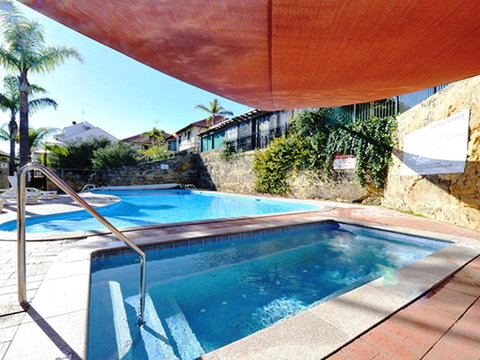 Mandurah Family Resort - New Castle Tourism 27