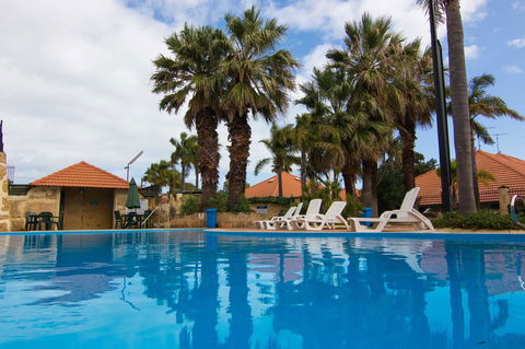 Mandurah Family Resort - New Castle Tourism 23