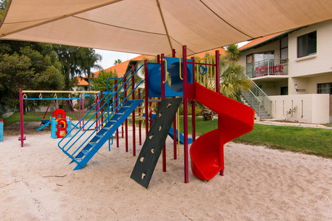 Mandurah Family Resort - New Castle Tourism 31