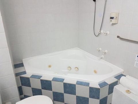 Mandurah Family Resort - New Castle Tourism 2