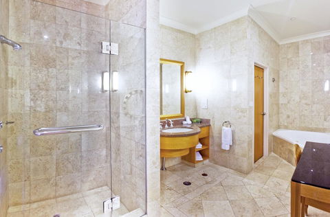 Duxton Hotel Perth - New Castle Tourism 3