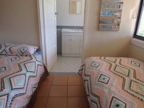 Lazy Lobster Holiday Units & Chalets - Newcastle Accommodation 2