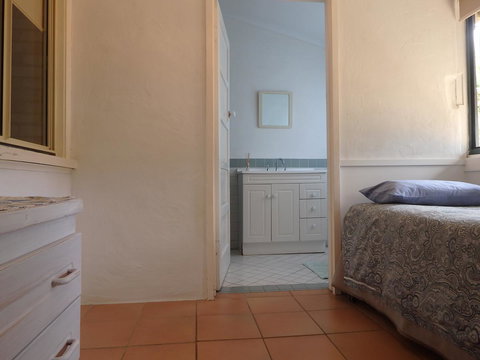 Lazy Lobster Holiday Units & Chalets - Newcastle Accommodation 13