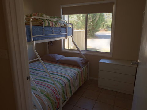 Lazy Lobster Holiday Units & Chalets - Newcastle Accommodation 22