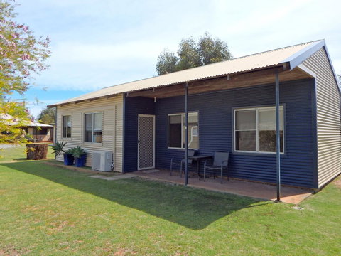 Lazy Lobster Holiday Units & Chalets - Newcastle Accommodation 18