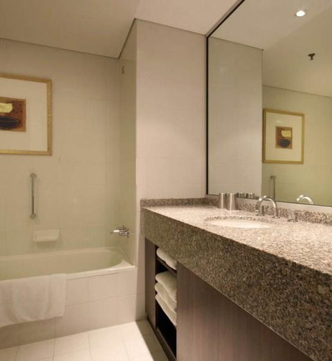 Residence On Langley Park - New Castle Tourism 4