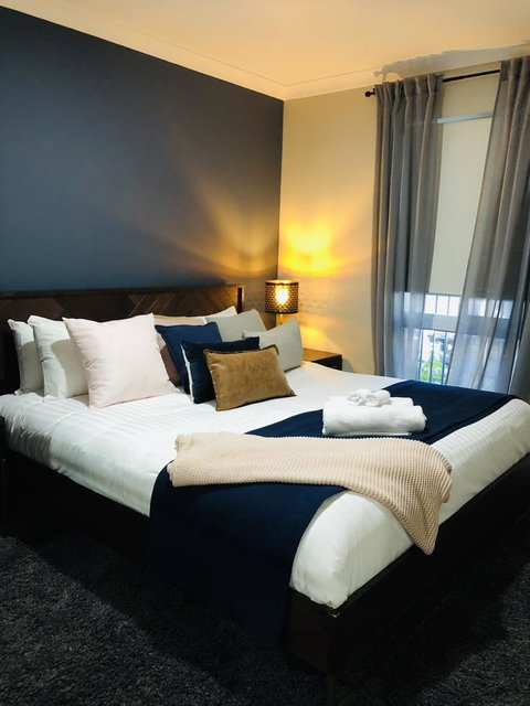 West Beach Lagoon 220 Stylish And Cozy - Newcastle Accommodation 2