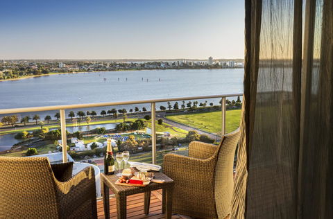 Fraser Suites Perth - New Castle Tourism 1