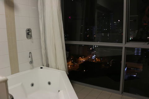 Centre Of Perth Whole Apartment W/view&spa&pool&wifi - New Castle Tourism 14