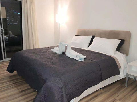 Centre Of Perth Whole Apartment W/view&spa&pool&wifi - New Castle Tourism 5