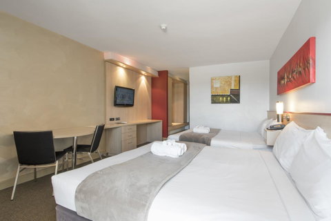 Metro Hotel Perth - Newcastle Accommodation 24
