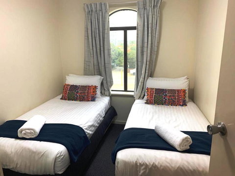 West Beach Lagoon 123 - Location & Views!!! - Newcastle Accommodation 4