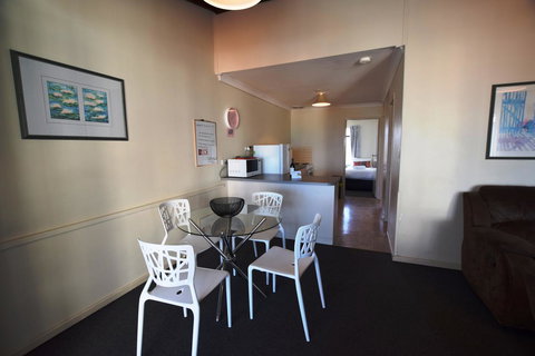 West Beach Lagoon 123 - Location & Views!!! - Newcastle Accommodation 7