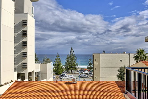 West Beach Lagoon 123 - Location & Views!!! - Newcastle Accommodation 13