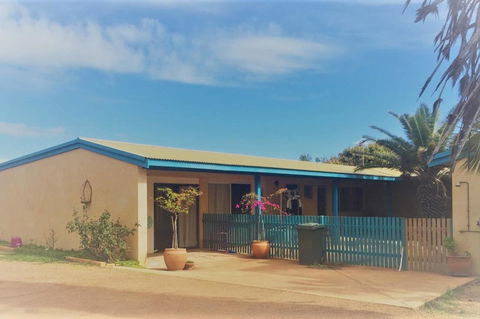 Surf Shack - New Castle Tourism 3