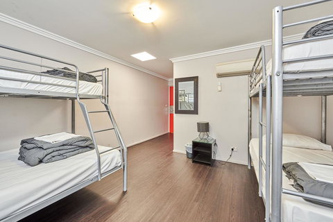 Nomads Byron Bay Backpackers - New Castle Tourism 34