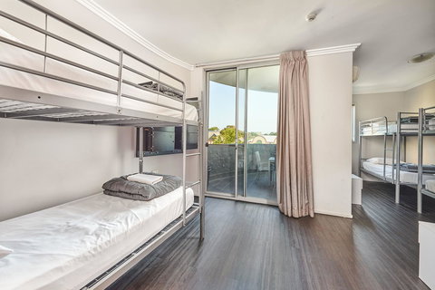 Nomads Byron Bay Backpackers - New Castle Tourism 30