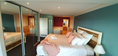 Ocean View-breath Taking Views, Amazing Facilities - Newcastle Accommodation 5