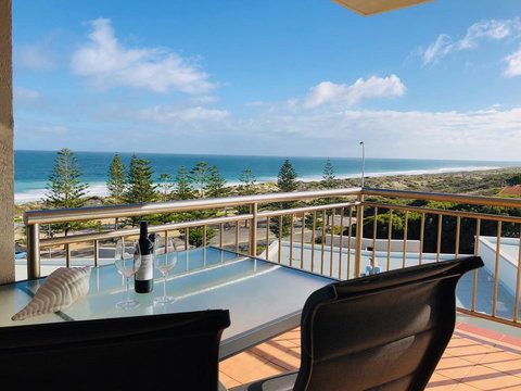 Ocean View-breath Taking Views, Amazing Facilities - Newcastle Accommodation 17