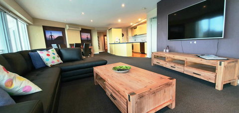 Ocean View-breath Taking Views, Amazing Facilities - Newcastle Accommodation 14