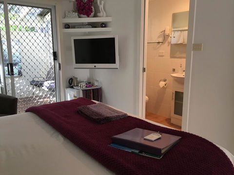 Nelson Bay Bed & Breakfast - New Castle Tourism 21