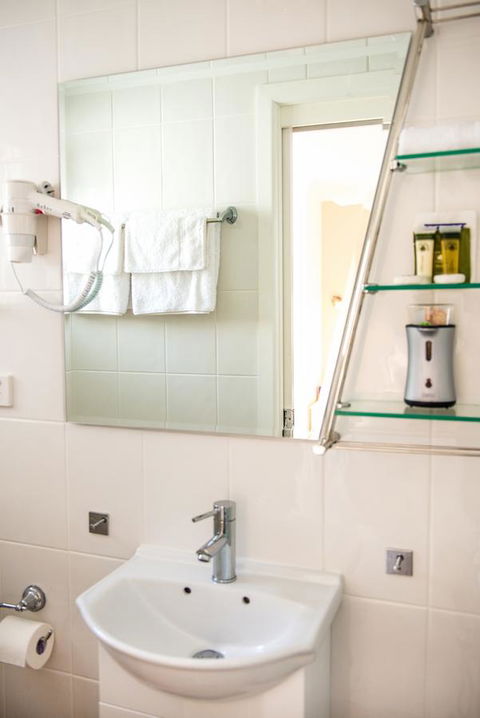 Nelson Bay Bed & Breakfast - New Castle Tourism 27