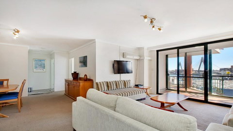 Darling Harbor Apartment - Newcastle Accommodation 1