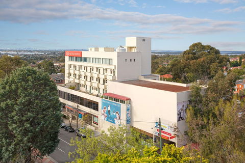 Metro Hotel Miranda - New Castle Tourism 1