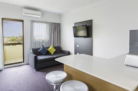 Metro Hotel Miranda - New Castle Tourism 8