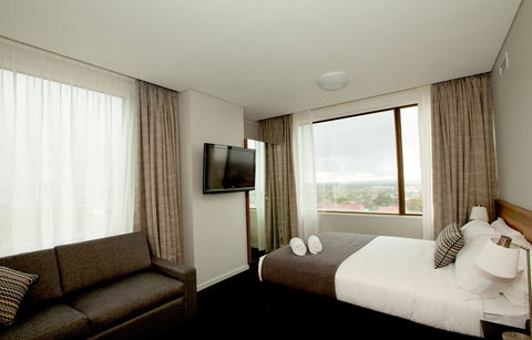 Metro Hotel Miranda - New Castle Tourism 23