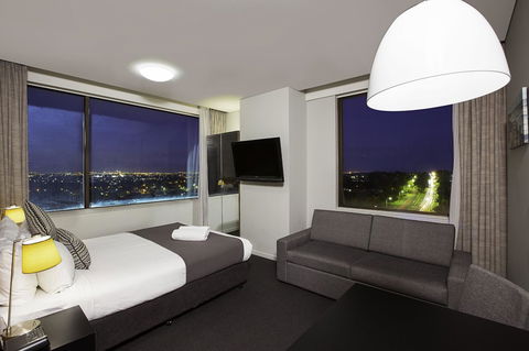 Metro Hotel Miranda - New Castle Tourism 9