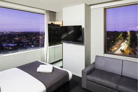 Metro Hotel Miranda - New Castle Tourism 4