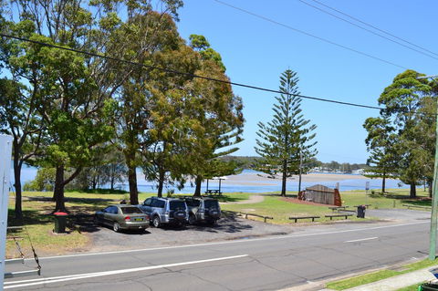 Sundial Holiday Units - Newcastle Accommodation 7