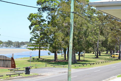 Sundial Holiday Units - Newcastle Accommodation 3